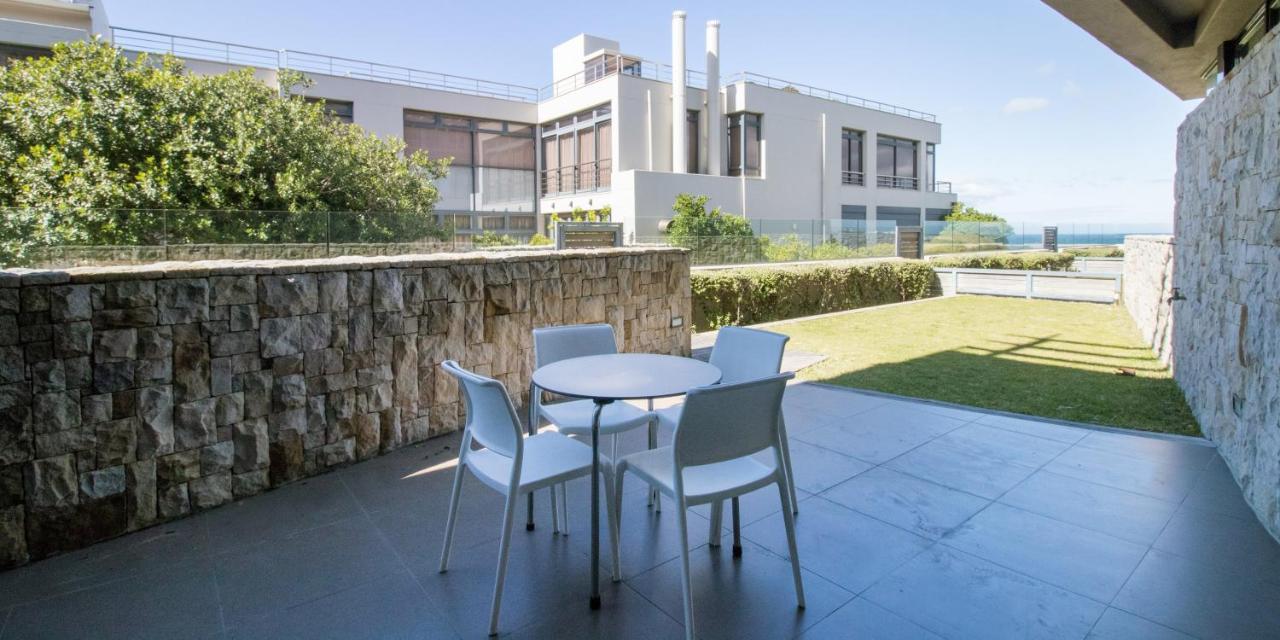 Le Paradise Apartments Hermanus Extérieur photo