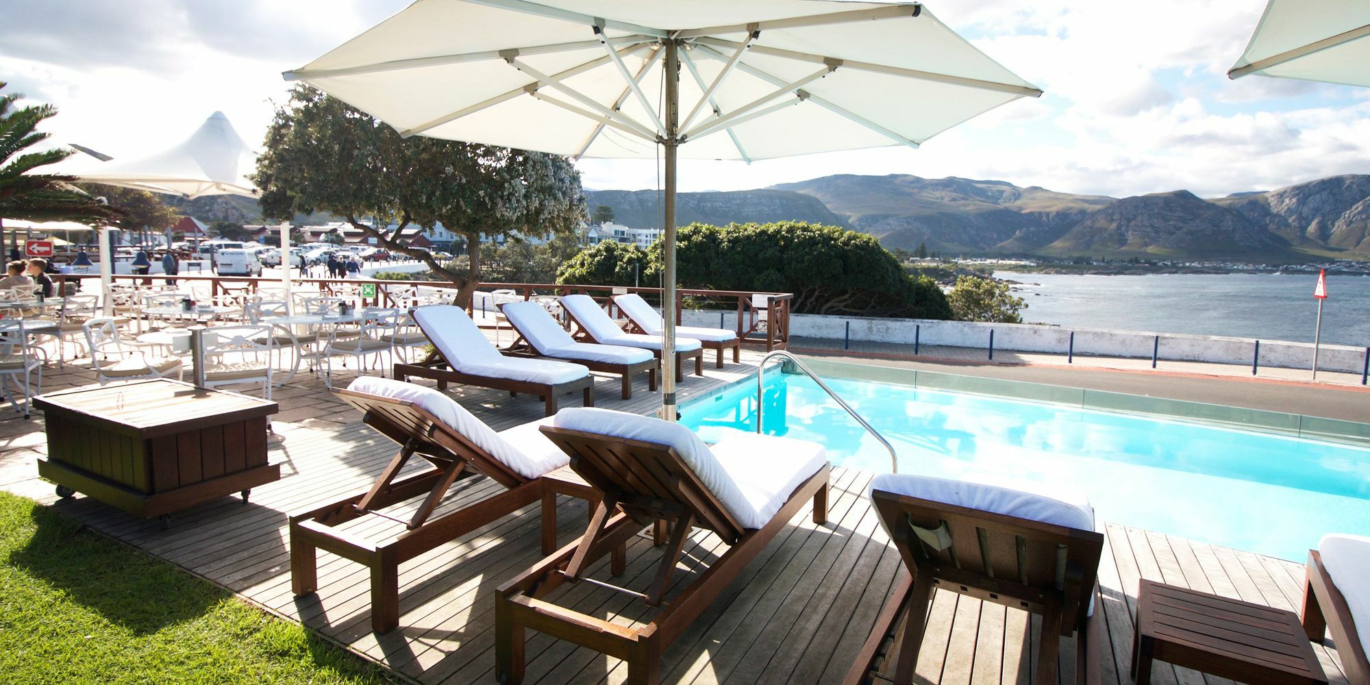 Le Paradise Apartments Hermanus Extérieur photo